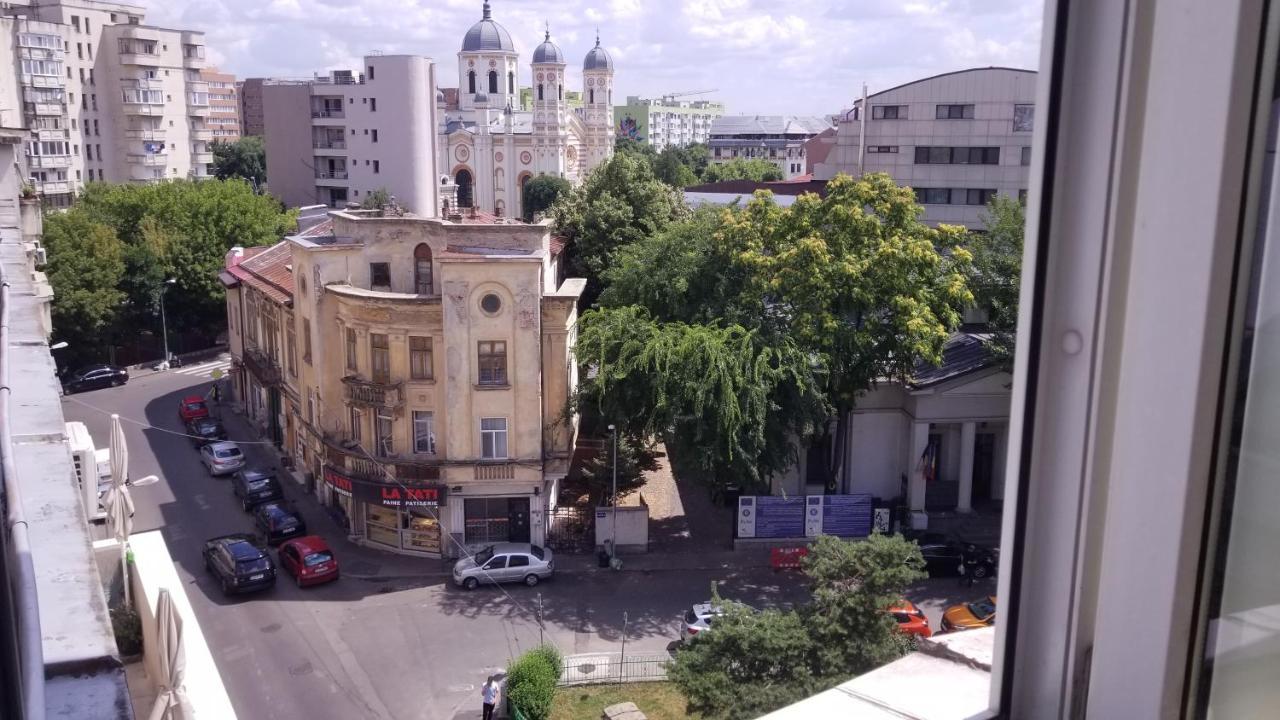 Private Room At Ceausescu'S Place In Old City Unirii Square Bucharest Exterior photo